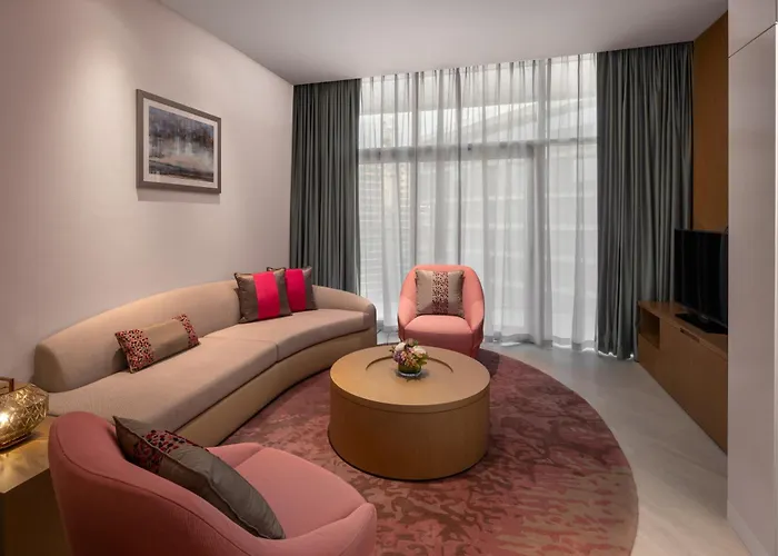 Hilton Dubai Creek Hotel & Residences