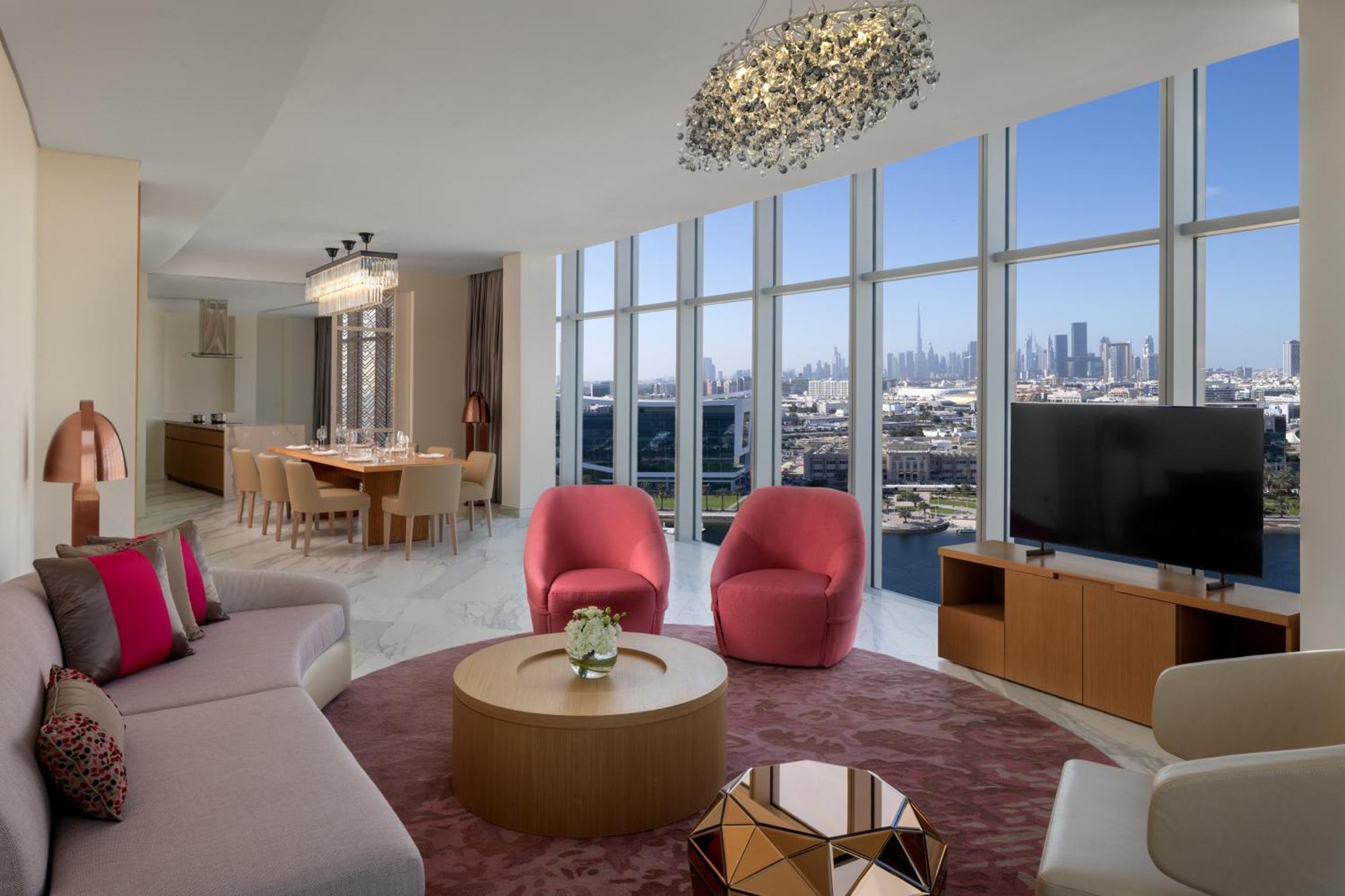 Hilton Creek & Residences فندق دبي