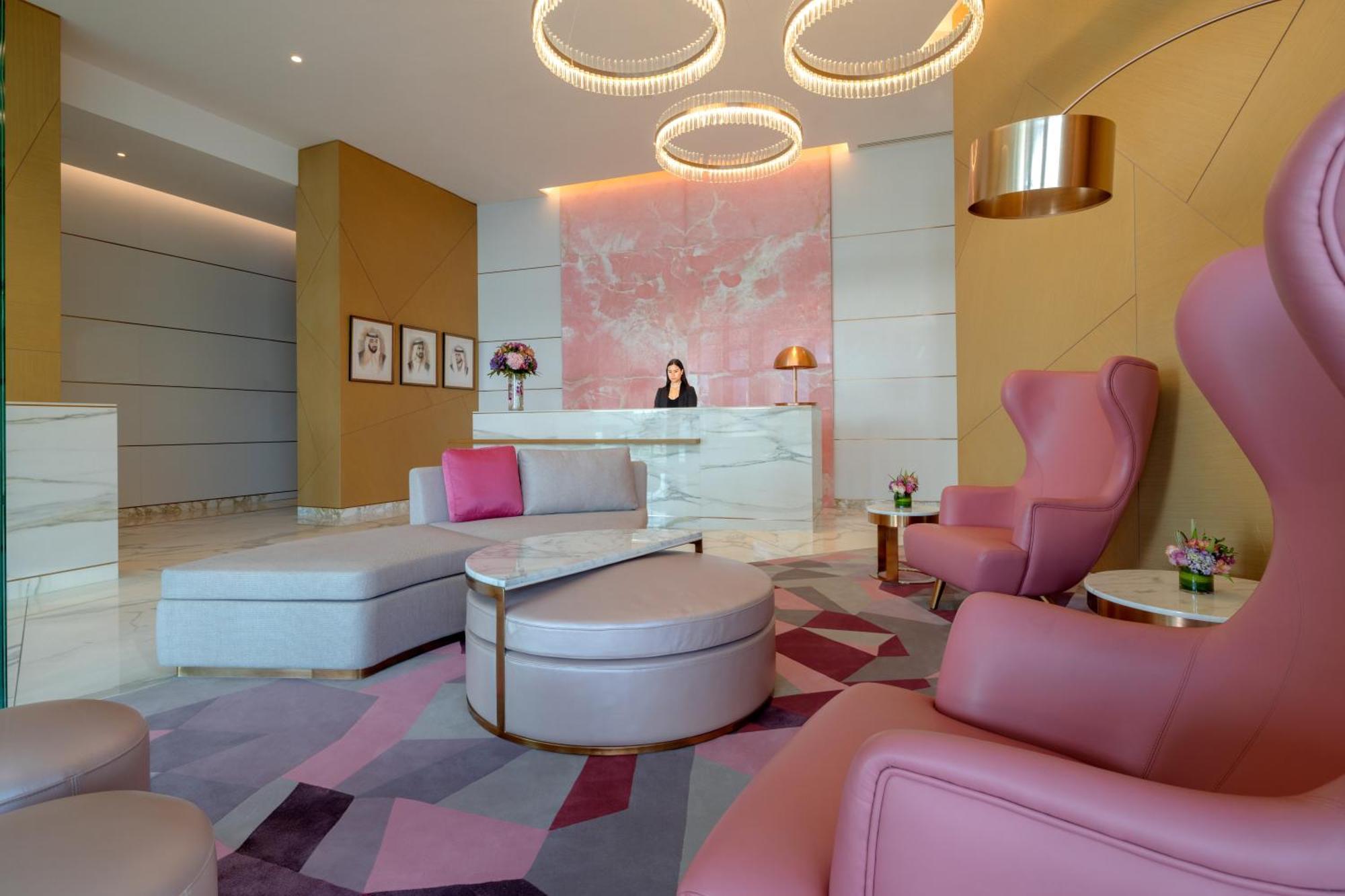 Hilton Creek & Residences فندق دبي