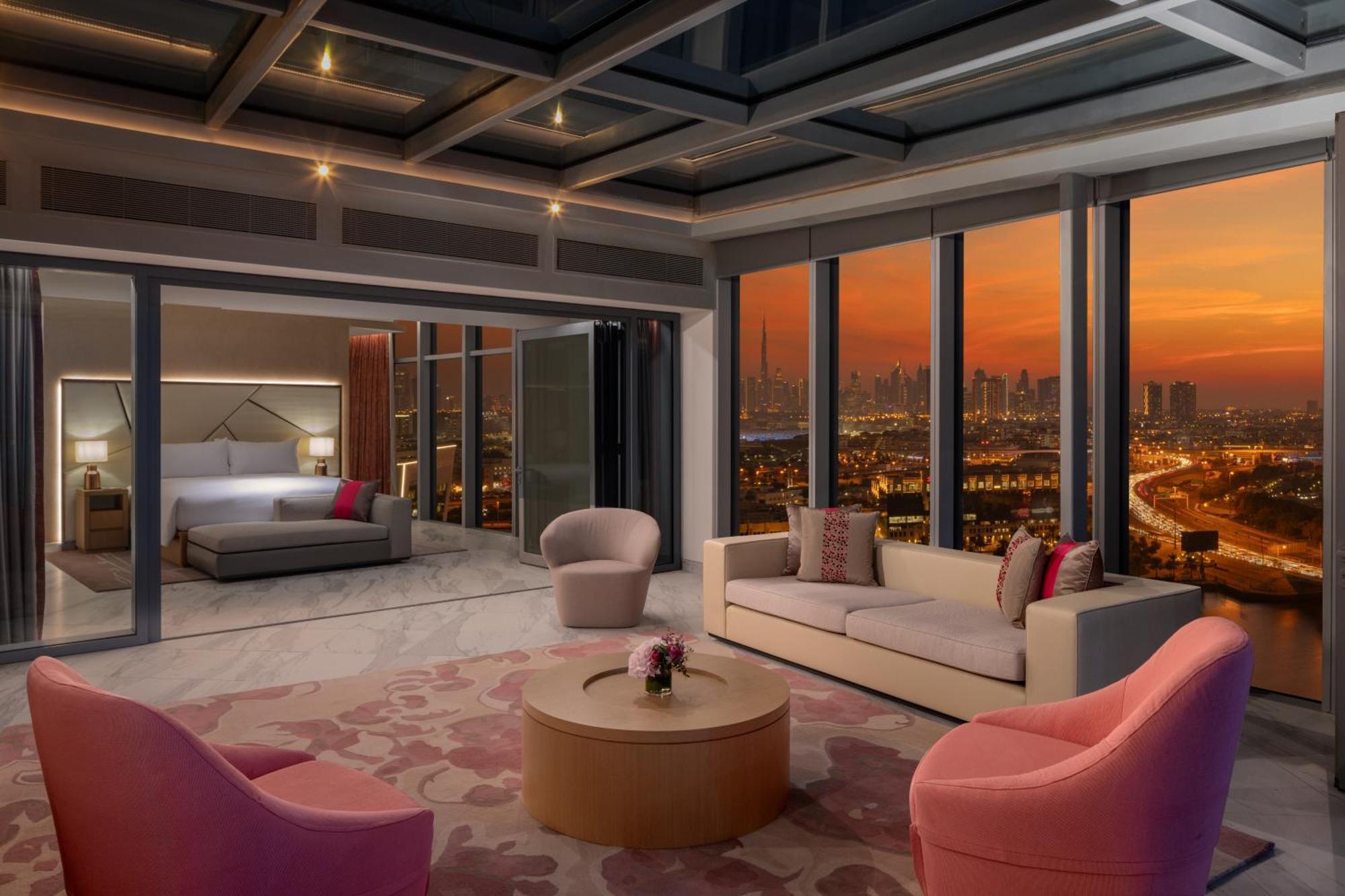 Hilton Creek & Residences 5* دبي